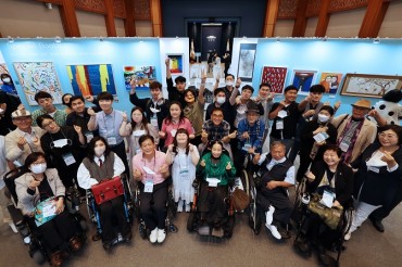 Exhibit of Disabled Artists’ Works Launches Project to Turn Cheong Wa Dae into Art Center