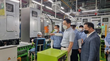 Samsung Heir Visits Key Production Sites in Mexico over Chuseok