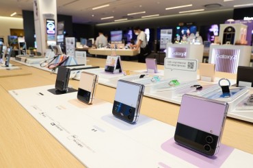 SK Telecom, KT Raise Galaxy Z Flip 4 Subsidies Ahead of iPhone 14 Launch