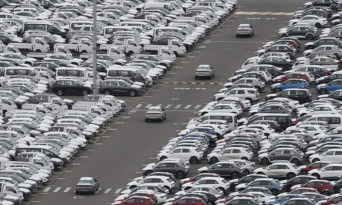 Auto Exports Jump 36 pct in August on Popularity of Eco-friendly Cars