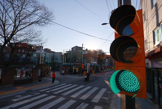 A traffic light in this file photo (Yonhap)
