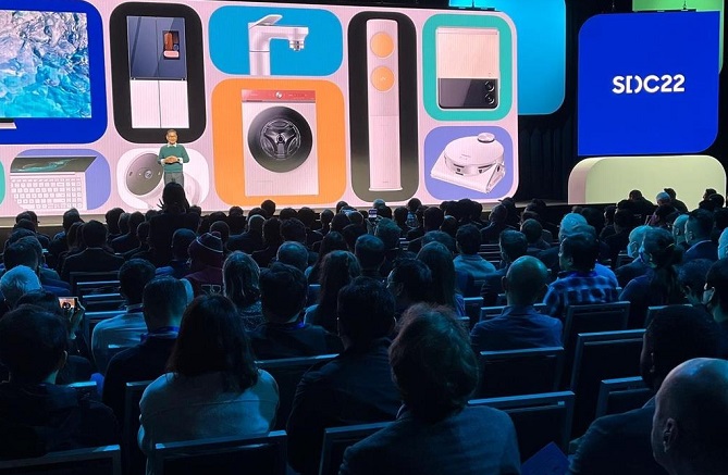 Samsung Electronics Co. unveils the One UI 5 platform at the Samsung Developer Conference 2022 in San Francisco on Oct. 12, 2022, in this photo provided by the company.