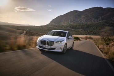 BMW Overtakes Mercedes-Benz in Cumulative Sales Through September