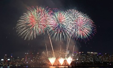 Aftermath of Seoul Fireworks Festival Hurts Natural Habitat