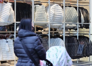 Early Winter Boosts Sales of Padded Coats