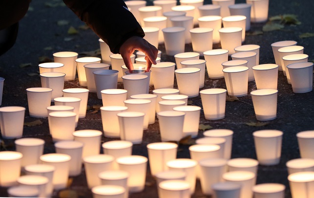 Citizens Hold Candlelight Vigil in Memory of Victims of Itaewon Crowd Crush