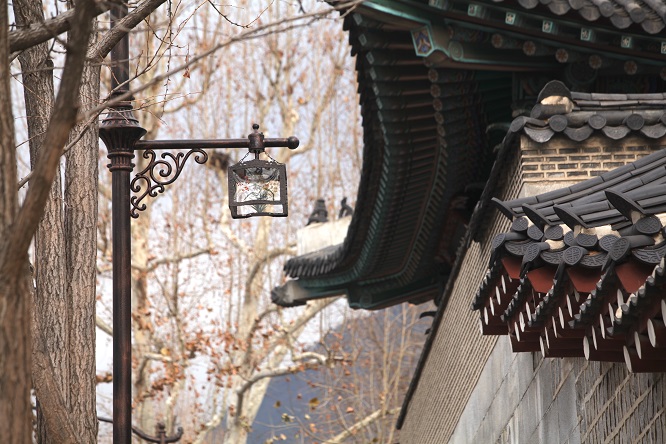 New Street Lights with Design of Joseon-era Glass Lantern to Light Up Seoul’s Night