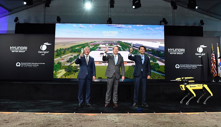 This photo, provided by Hyundai Motor Group, shows Hyundai Chairman Chung Eui-sun (L), Georgia Gov. Brian Kemp (C) and Hyundai Global President Jose Munoz toasting during the South Korean carmaker's groundbreaking ceremony for an electric vehicle-only plant in Bryan County, Georgia, on Oct. 25, 2022. In May, Hyundai announced a US$5.54 billion investment for the plant, dubbed Hyundai Motor Group Metaplant America, and a car battery plant. 