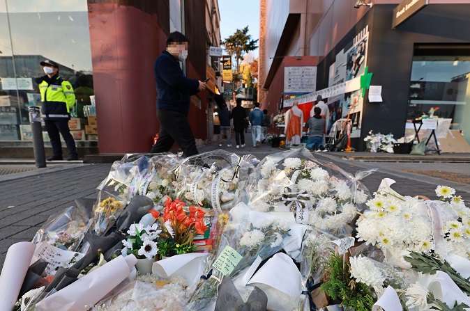 Survivors of Itaewon Crowd Crush Exposed to High Risk of PTSD: Experts