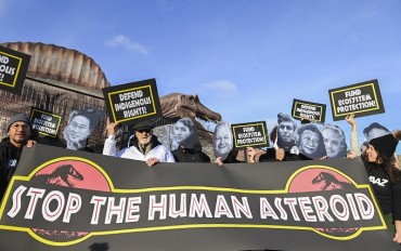 “Stop Human Asteroid” Avaaz Calls for Action to Stop Extinction Crisis as COP15 Reaches Endgame