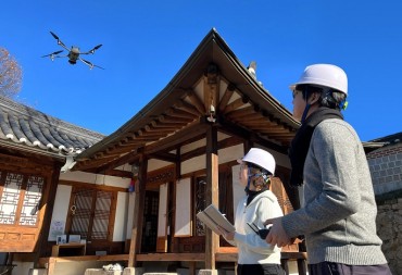 Seoul City Deploys Drones to Inspect Roofs of ‘Hanok’