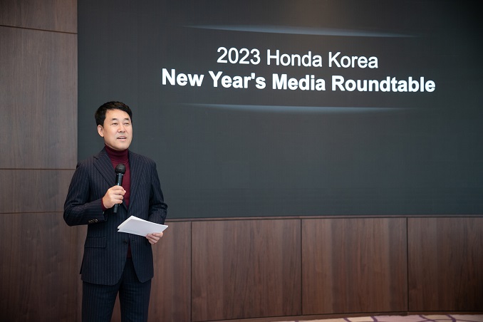 In this photo taken on Jan. 11, 2023, and provided by Honda Korea Co., the company's President and CEO Lee Ji-hong delivers a briefing on its business strategy this year during a media roundtable held at Park Hyatt Seoul Hotel in southern Seoul.