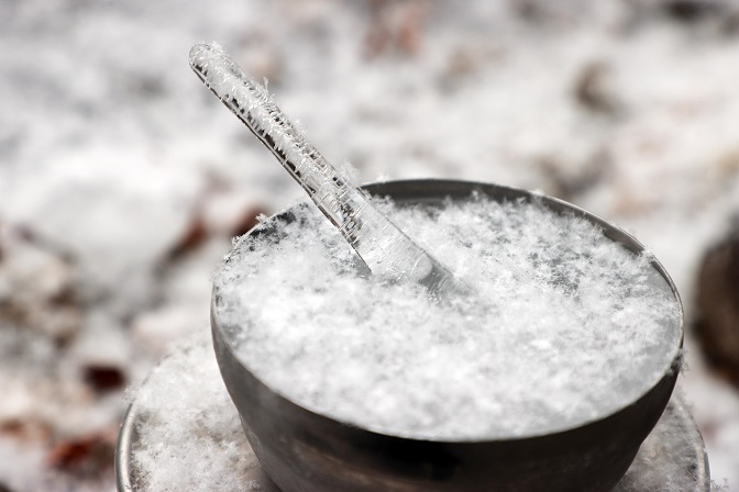 ‘Inverted Icicle’ Wow Visitors at Buddhist Temple