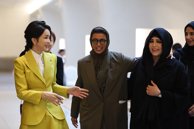 First Lady Discusses Cultural Exchanges with UAE Sheikha