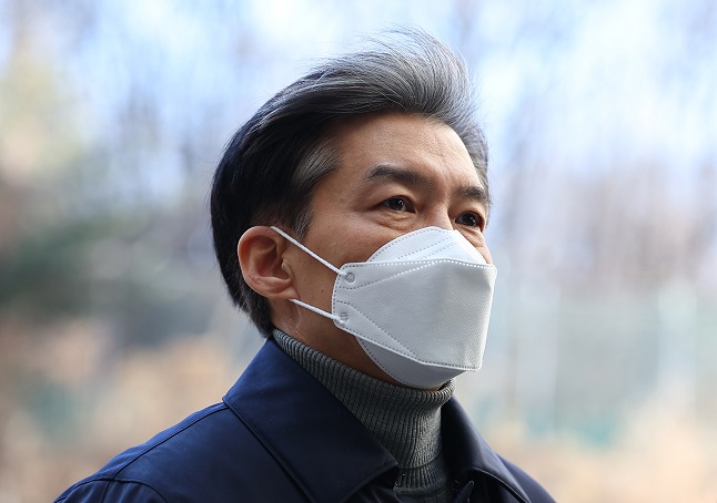 Former Justice Minister Cho Kuk appears at the Seoul Central District Court in southern Seoul on Feb. 3, 2023. (Yonhap)