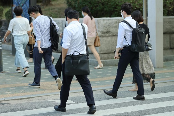 Majority of Korean Employees Consider Changing Jobs: Survey