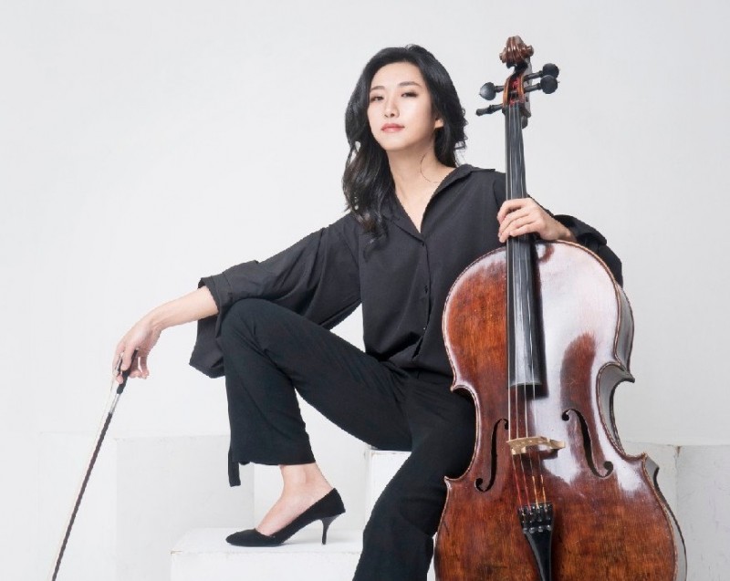 Cellist Youn Ji-won Combines Paintings with Music for Boundless Art Experience