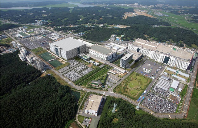 LG Display Co.'s production line located in Paju, north of Seoul. (image: LG Display)