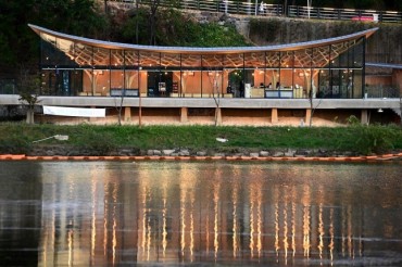Jinju’s Pavilion of Floating Lights Wins Canadian Wood Design Award
