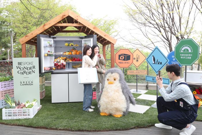 Samsung Showcases Sustainable Food Life with Bespoke Refrigerators