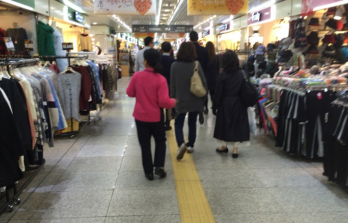 An underground shopping mall in Seoul (Yonhap)