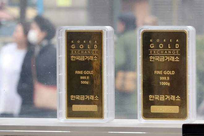 Sales of Gold Bars Soar amid Sky-high Gold Prices