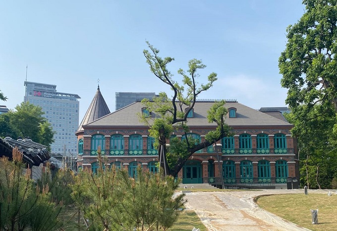Reconstructed Dondeokjeon Hall in Deoksu Palace to Open to Public in September