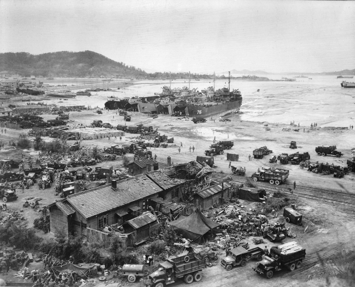 Battle of Incheon: Four tank landing ships unload men and equipment on Red Beach one day after the amphibious landings on Incheon. (Courtesy of Wikipedia)