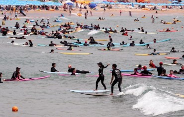 Surfers Frustrated Over Limit on Songjeong Beach’s Surfing Zone