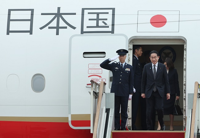 Kishida Repays Yoon with Own Steps to Improve S. Korea-Japan Ties