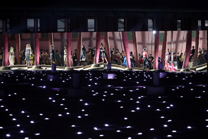 Gucci fashion show in Gyeongbokgung canceled after controversial