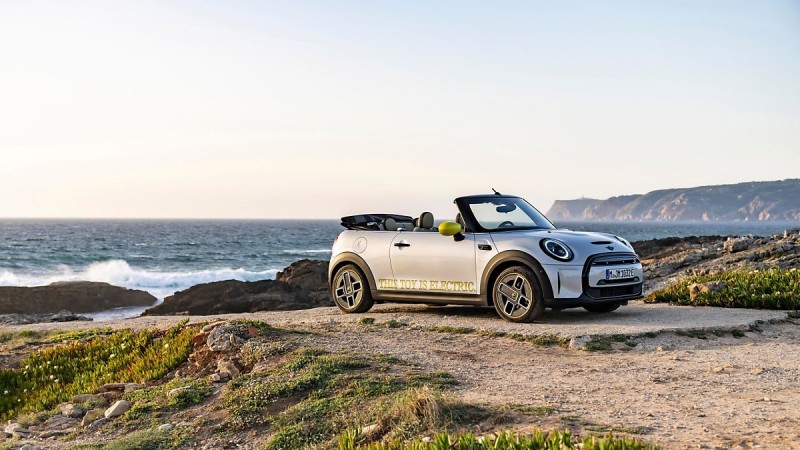 MINI Launches 2024 Electric Model in Korea, Combining Style, Convenience, and Performance