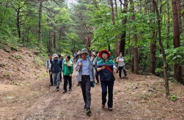 Forest Trail Connecting East and West of Korean Peninsula Partially Opens
