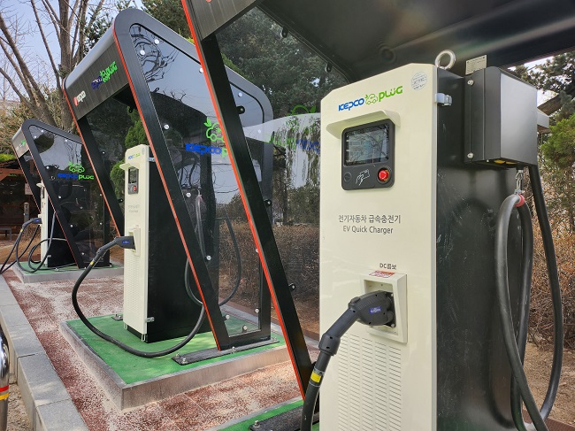 Number of EV Chargers in S. Korea Hits 240,000: Data