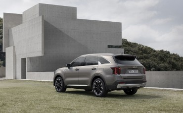 Kia Unveils Design of Upgraded Sorento SUV Ahead of Launch Next Month