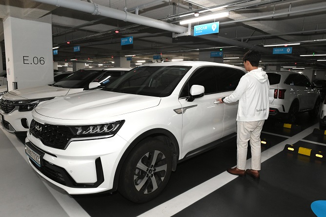 South Korean Firms Adopt Car-sharing to Cut Costs