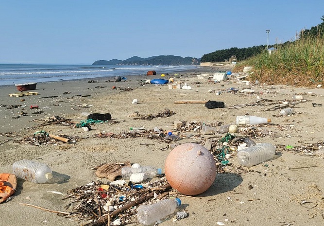 S. Korea’s Northernmost Islands Grapple with Shoreline Waste