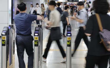 Subway, Bus Fares in Seoul to Rise by 150 Won, 300 Won