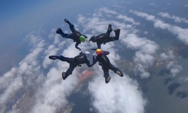 Female S. Korean Special Warfare Team Wins Int’l Parachuting Contest in Spain