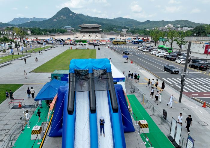 Seoul Summer Beach 2023: City Center Transformed into a Refreshing Urban Oasis