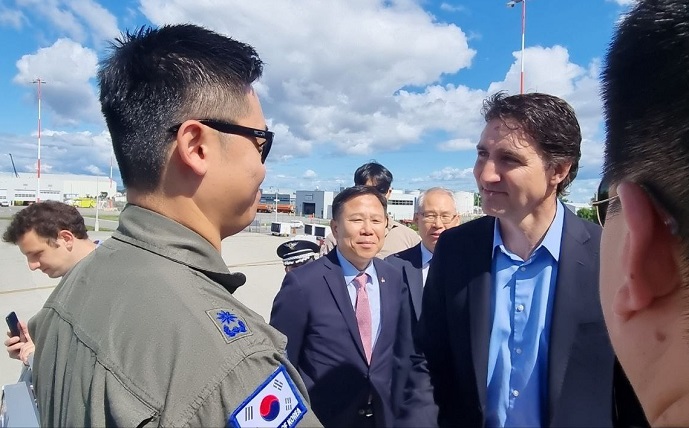 Trudeau Thanks S. Korean Firefighting Team for Wildfire Operations