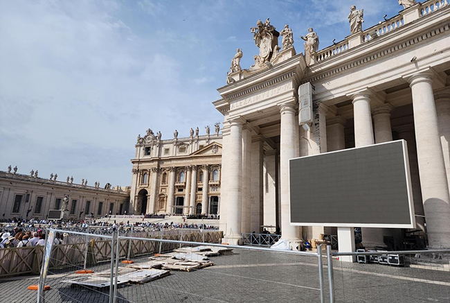 Samsung’s Giant Billboards Become Operational at Vatican