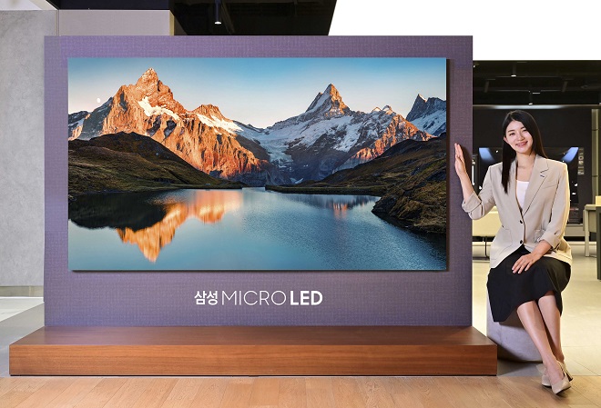 Cette photo, fournie par Samsung Electronics Co., montre le téléviseur Micro LED de 89 pouces.