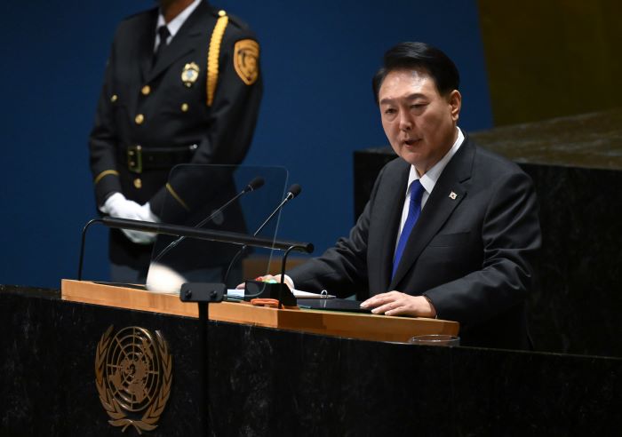 In this photo, South Korean President Yoon Suk Yeol addresses the U.N. General Assembly at the United Nations headquarters in New York on Sept. 20, 2023. (Pool photo) (Yonhap)