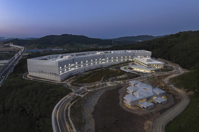 Naver Opens Cutting-edge Data Center Inspired by World-heritage Repository