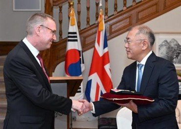 Hyundai Motor Group Chief Euisun Chung Awarded British Order