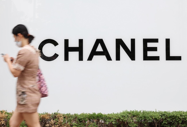 The FTC announced that it had scrutinized the terms of service of three renowned brands, namely Nike, Chanel, and Hermes, identifying and rectifying ten types of unfair clauses. (Image courtesy of Yonhap)