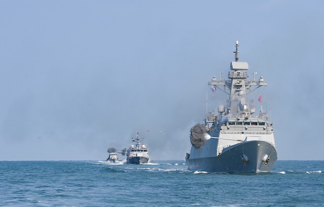 Navy Selects Gwangju Frigate as 2023 ‘Top Gun’ Ship