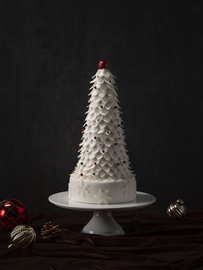 The Bright White Tree cake (Image courtesy of Josun Hotels & Resorts)