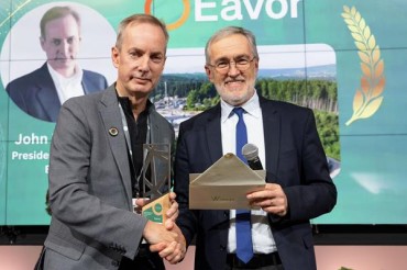 INSEAD Acknowledges Eavor CEO John Redfern with Their Sustainability Award for 2023